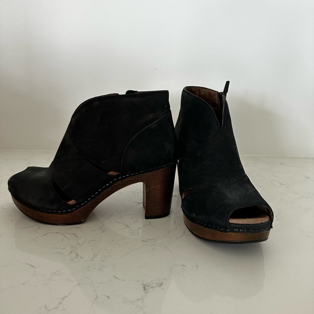 Dansko Delphina Heel